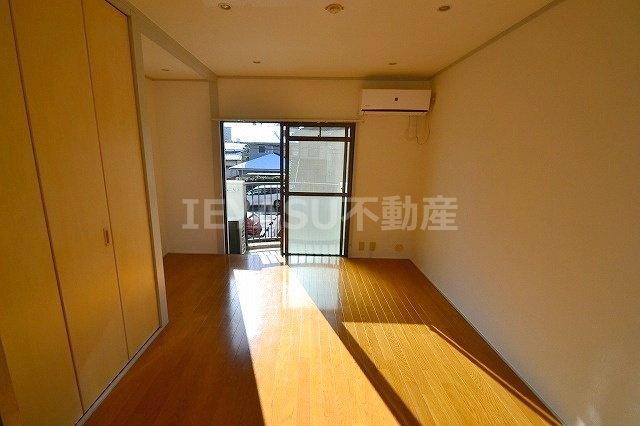 緑樹園コーポの居間・リビング