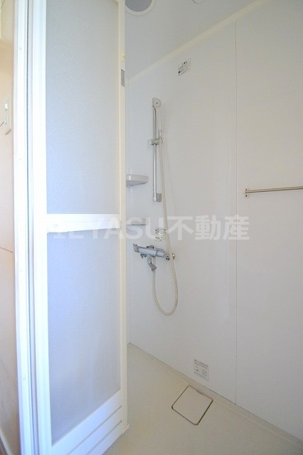 緑樹園コーポのシャワールーム