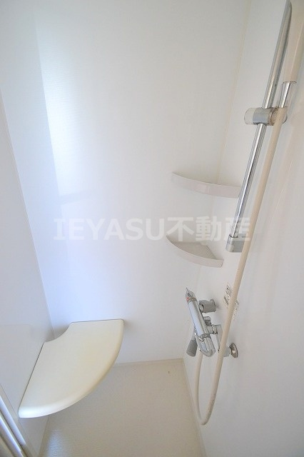 緑樹園コーポの浴室