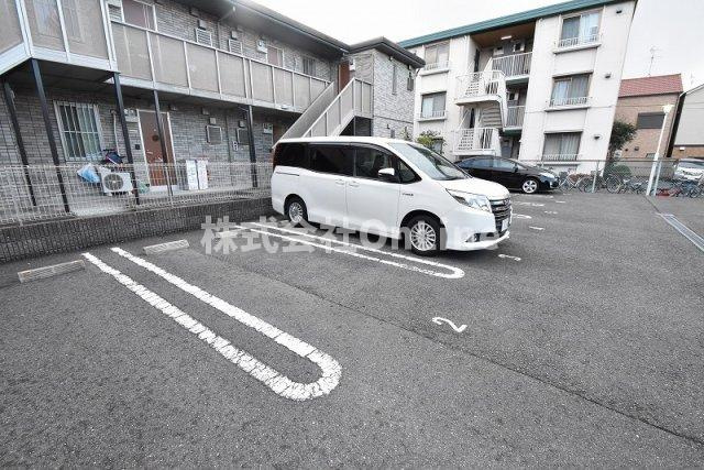 ハイムイシダの駐車場