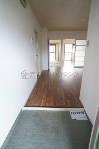 三笠グリーンハイツの玄関