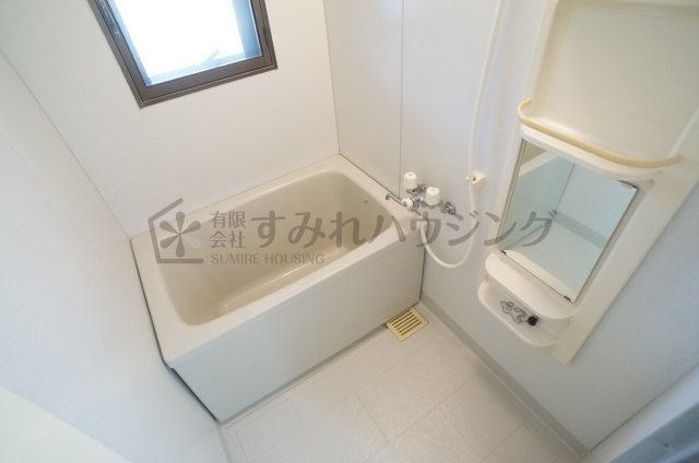 三笠グリーンハイツの浴室