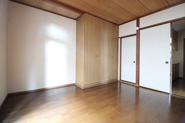【寝室】