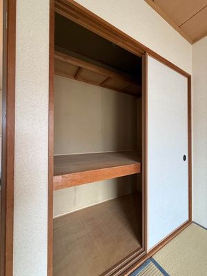 【収納】 | コニファー | 和室6帖のお部屋にある押入れです！押入れは寝具など、かさ張りやすいものの収納にぴったり☆お部屋がすっきり片付きます♪