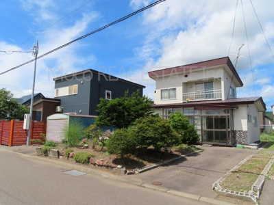 【前面道路含む現地写真】 | 紋別郡遠軽町中古住宅