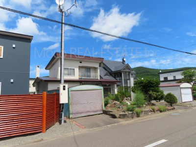 【前面道路含む現地写真】 | 紋別郡遠軽町中古住宅