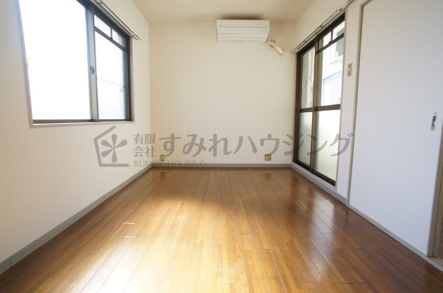 FFハイツの洋室