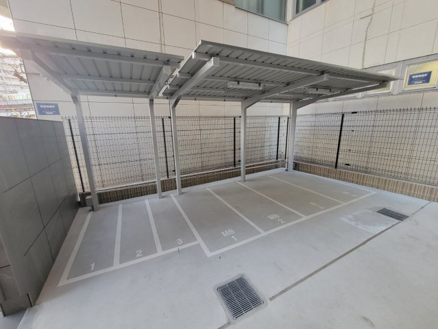 エステムコート大阪福島Ⅱレイヤーの駐車場