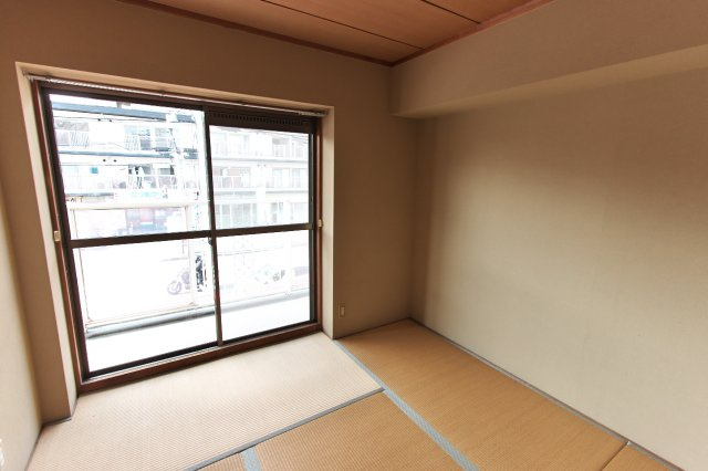 ヴァンベール西田の和室