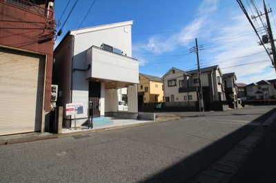 【前面道路含む現地写真】 | 東大和市向原4丁目　新築戸建　【全1棟】