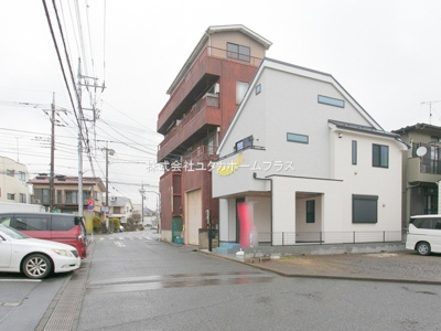 【前面道路含む現地写真】 | 東大和市向原4丁目　新築戸建　【全1棟】