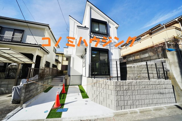 【横浜市栄区亀井町25-9新築戸建て】★仲介手数料無料★（上郷小学校・上郷中学校）の外観