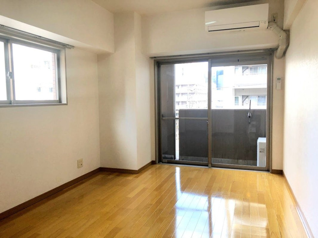 【居間・リビング】 | アクタス博多駅前 | こちらの居間で趣味の時間をお楽しみください