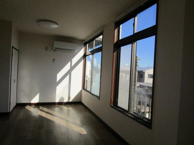 【洋室】 | コーポ椿森