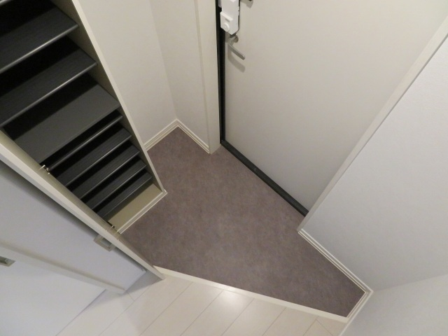 プランドール小路東の玄関
