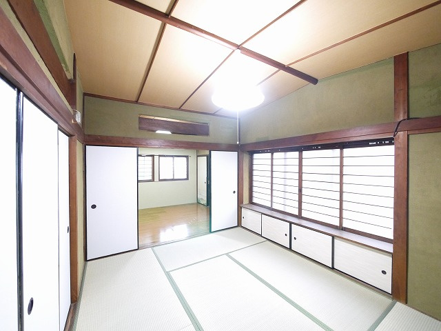 阿片貸家の和室|日本らしい落ち着いた雰囲気の和室です