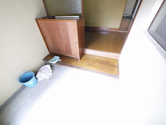阿片貸家の玄関|明るい玄関です