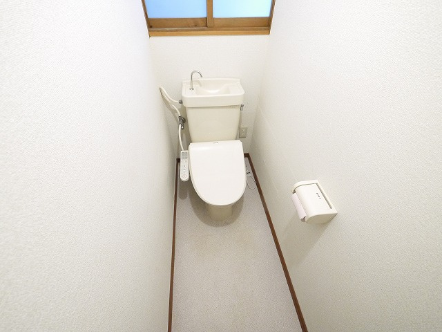 阿片貸家のトイレ|コンパクトで使いやすいトイレです