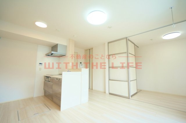 モンテベール南風【キャッシュバック対象物件】の居間・リビング|ゆったりとした居間です