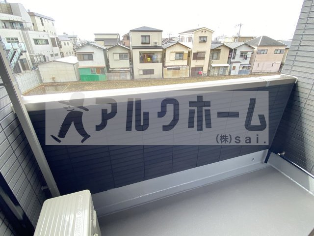 アンジュニシオのバルコニー