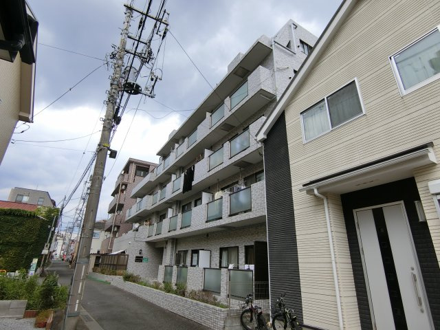 JUNプレジ福生の外観