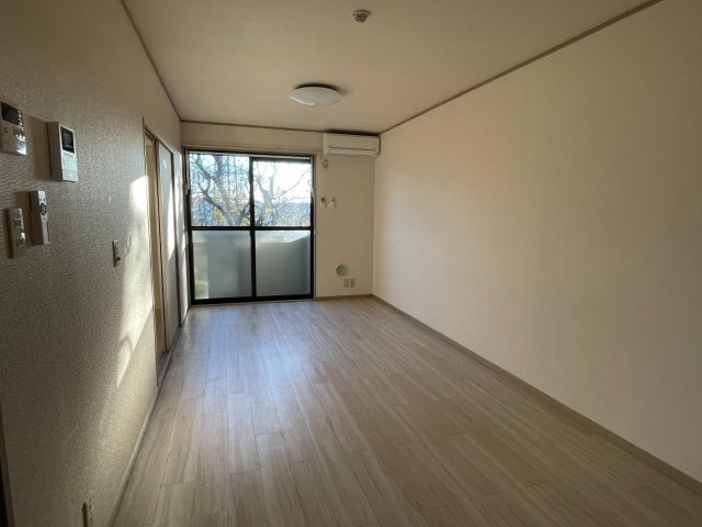 エスポワールAの居間・リビング