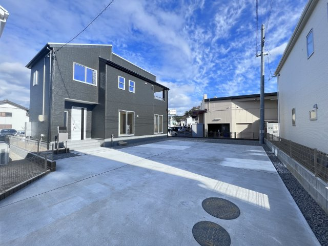 平下平窪第6の駐車場|十分な広さがあるカースペースです。