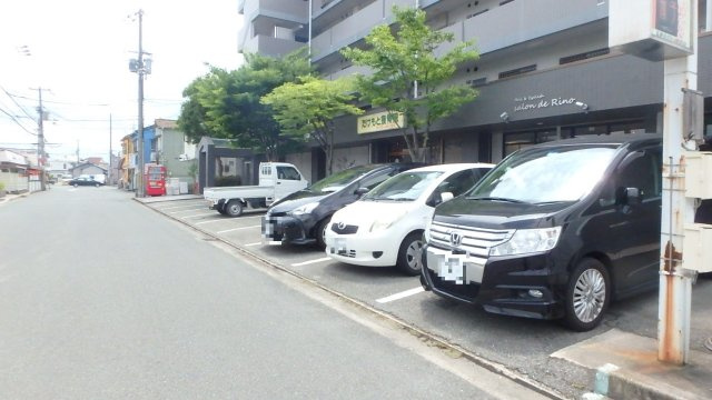 グランメェル435の駐車場