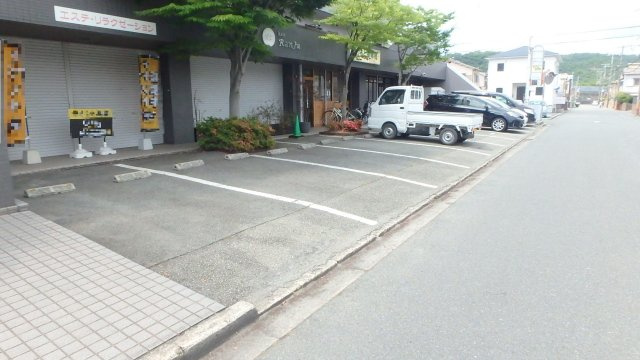 グランメェル435の駐車場