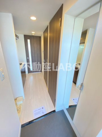 プレサンスOSAKA DOMECITYスクエアの玄関