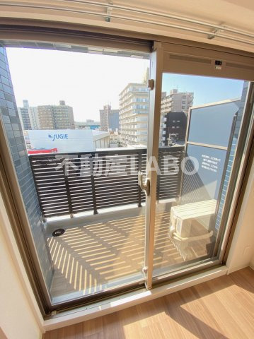 プレサンスOSAKA DOMECITYスクエアのバルコニー