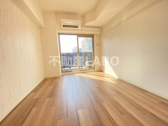 プレサンスOSAKA DOMECITYスクエアの居間・リビング