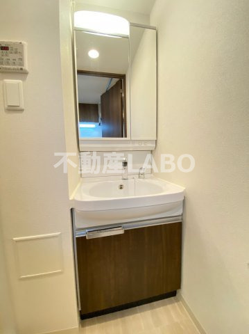 プレサンスOSAKA DOMECITYスクエアの洗面所