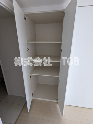 【収納】 | ドゥーエつつじヶ丘 | リビング収納