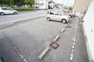 【駐車場】