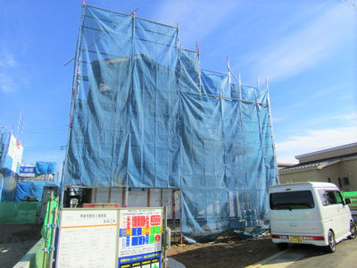 【外観：施工例】 | ブルーミングガーデン甲斐市龍地 | 新築戸建：甲斐市龍地・全2棟【2号棟】
土地面積：64.28坪　建物面積：31.55坪
建築中の外観です