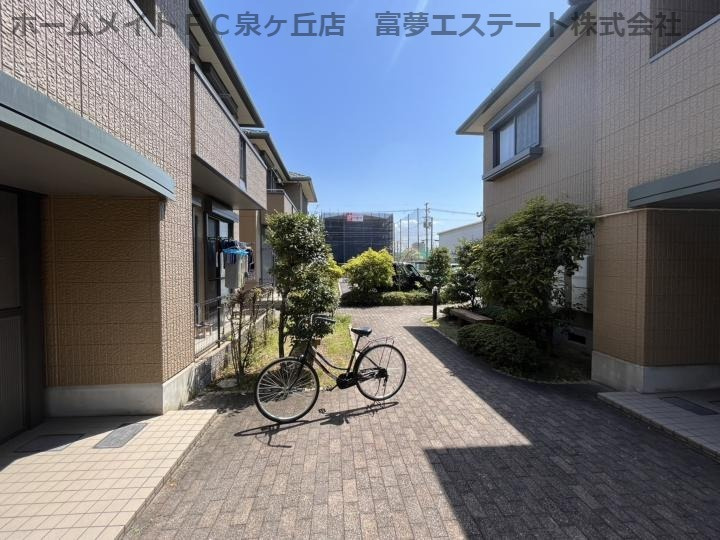 リビエール綾園弐番館のエントランス