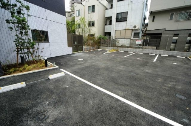 AXAS西新宿アジールコートの駐車場|AXAS西新宿アジールコート