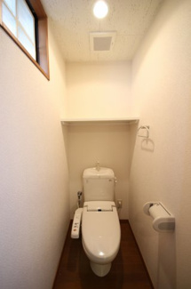 【トイレ】 | グリーンヒルズ　　　 | 落ち着いたトイレです/同型タイプの別のお部屋のお写真です