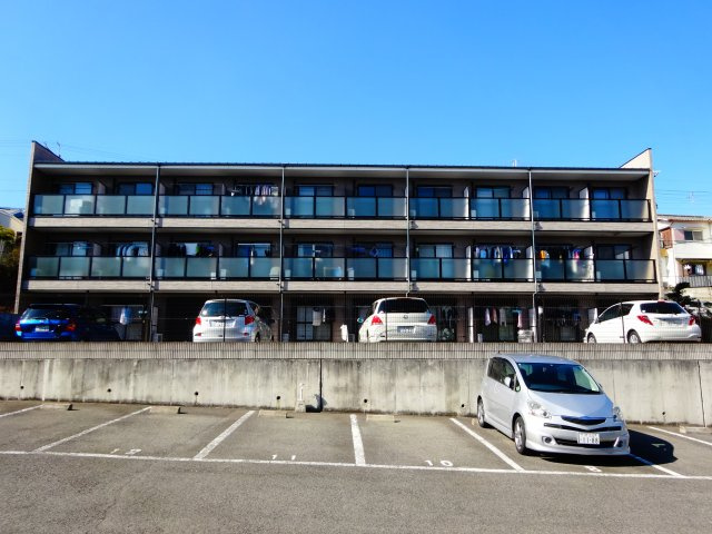ラパス高倉台の外観