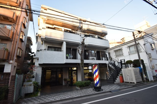 【外観】 | ラヴニールⅡ　東南角住戸！ | 中板橋駅徒歩２分！商店街も至近で便利なワンルーム♪♪東南角住戸！ご内覧いただけます。