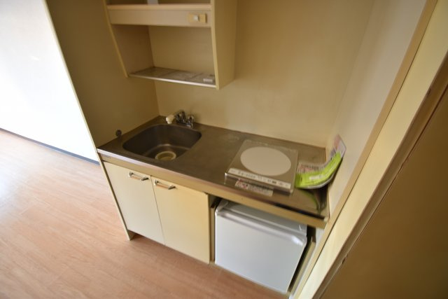 【キッチン】 | ラヴニールⅡ　東南角住戸！ | 中板橋駅徒歩２分！商店街も至近で便利なワンルーム♪♪東南角住戸！ご内覧いただけます。
