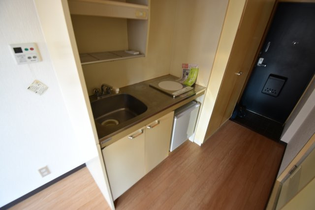 【キッチン】 | ラヴニールⅡ　東南角住戸！ | 中板橋駅徒歩２分！商店街も至近で便利なワンルーム♪♪東南角住戸！ご内覧いただけます。