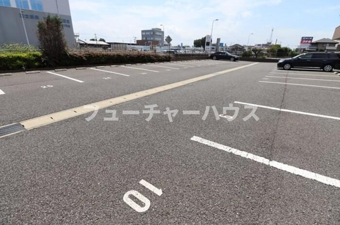ブリックガーデン　の駐車場