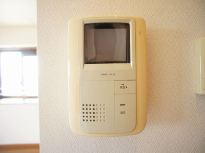 【設備】 | グリーンヒルズ | 訪問者の確認ができるTVドアホン付きです♪