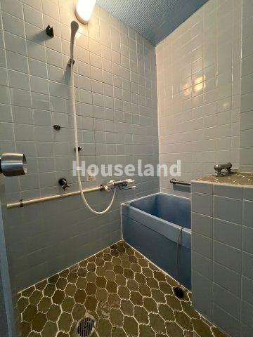 六十谷マンションの浴室