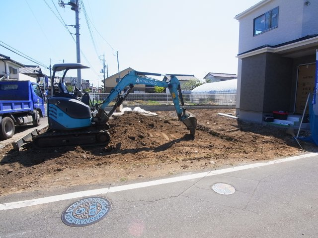 新築　渋川市八木原3期　Heartful　Town　1号棟の駐車場|現地写真　駐車スペースは建物北側に並列2～3台分可能です！
