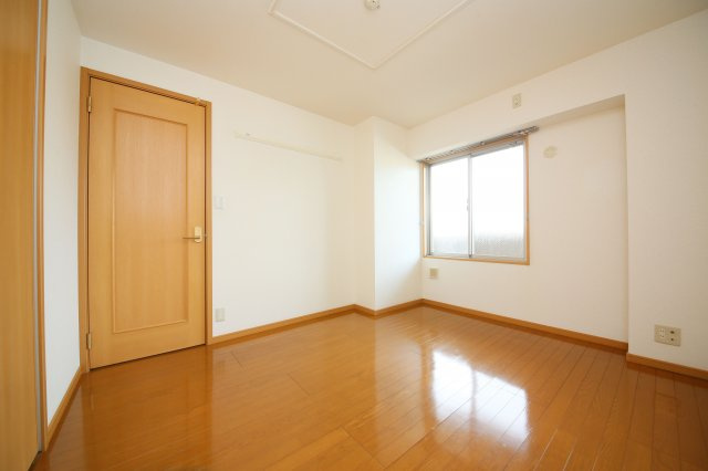 メゾンまえはたⅢの洋室