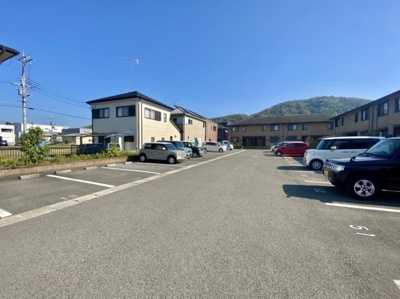 【駐車場】 | ルリール学園南館