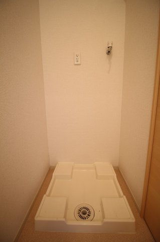エレガンス　Ｂの洗面所|室内洗濯機置場